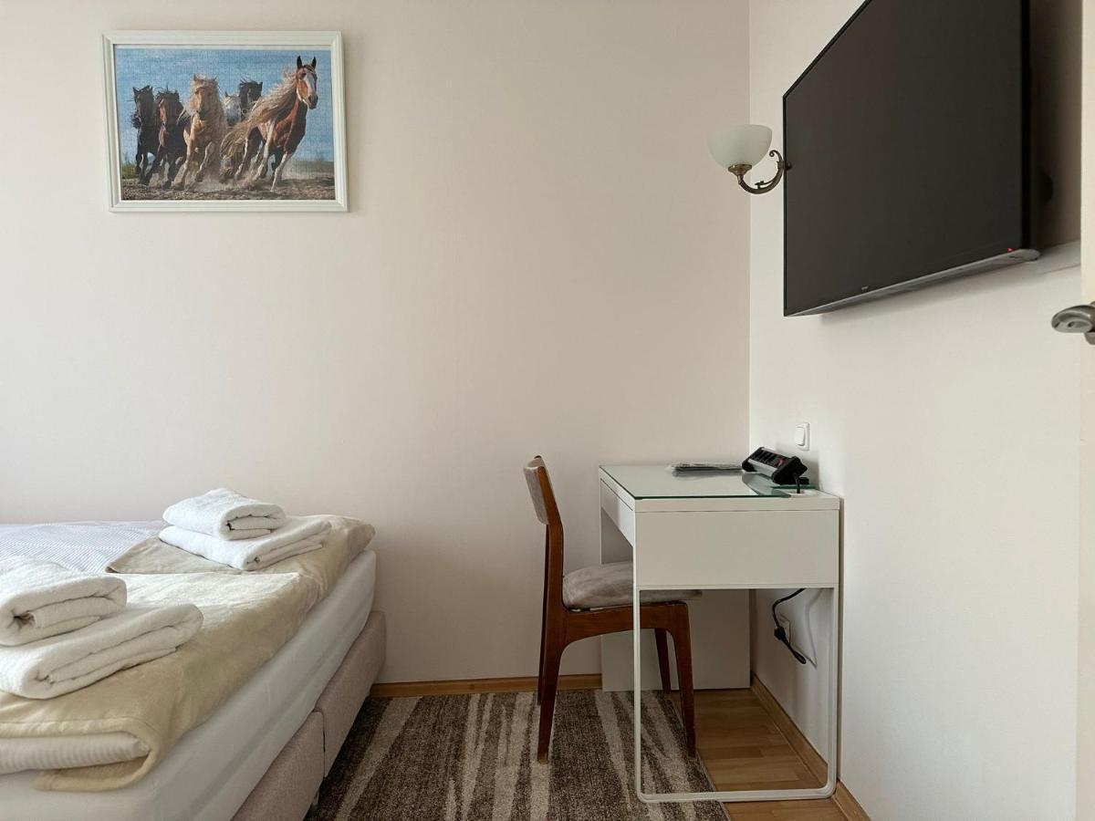 Apartament Bazylianska - 100M Do Metra "Brodno", 20 Minut Do Centrum Warszawy Warsaw Exterior photo